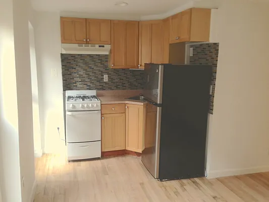 Rented by Sohayegh Enterprises Corp. | media 64