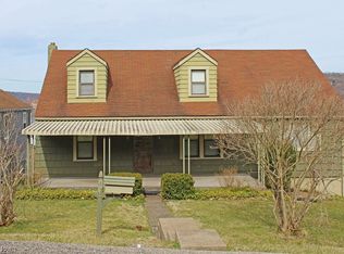 241 Louisiana Ave, Chester, WV