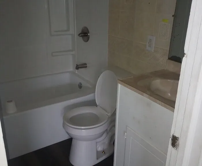 111 N Bell St #B — Photo 7