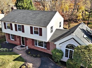 107 Forge Hill Ln, Phoenixville, PA 19460