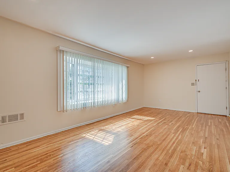 841 Walnut St #2 — Photo 2