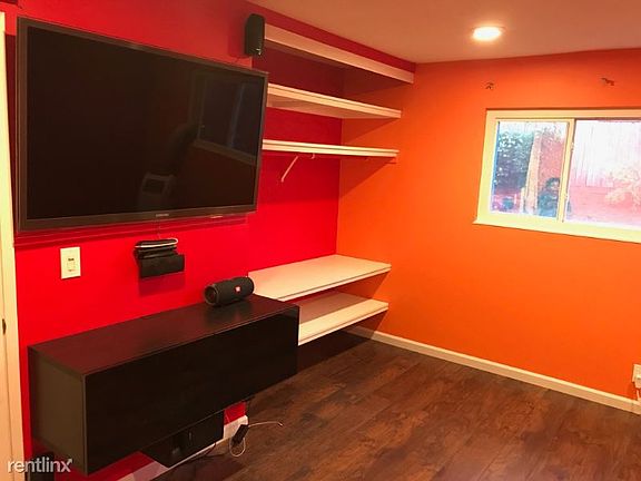 3rd image of 3466 Fife Way