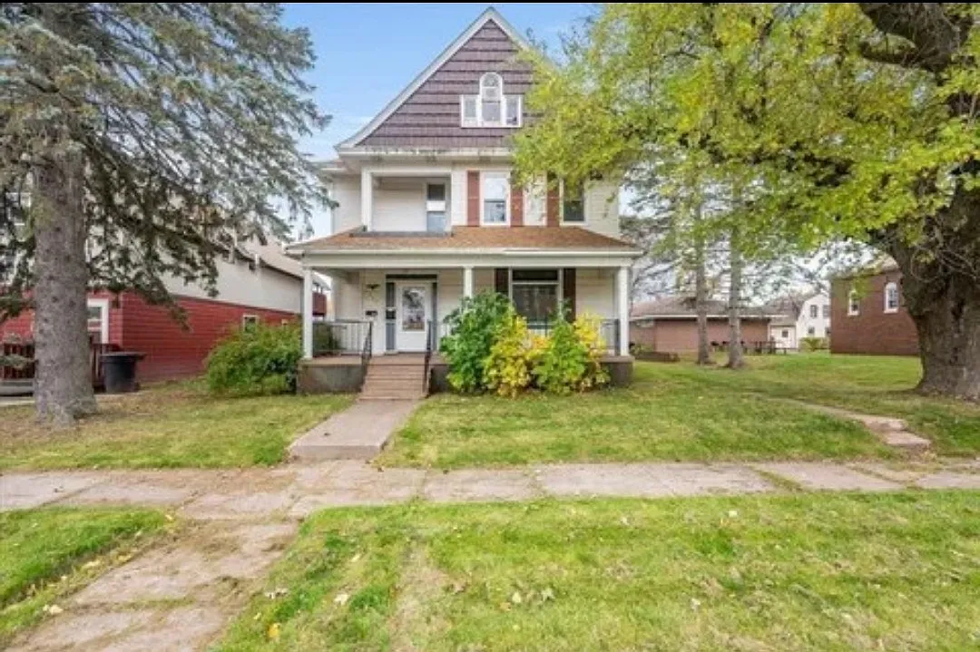 2 bed, 1250 sqft, $1,500 — Photo 2