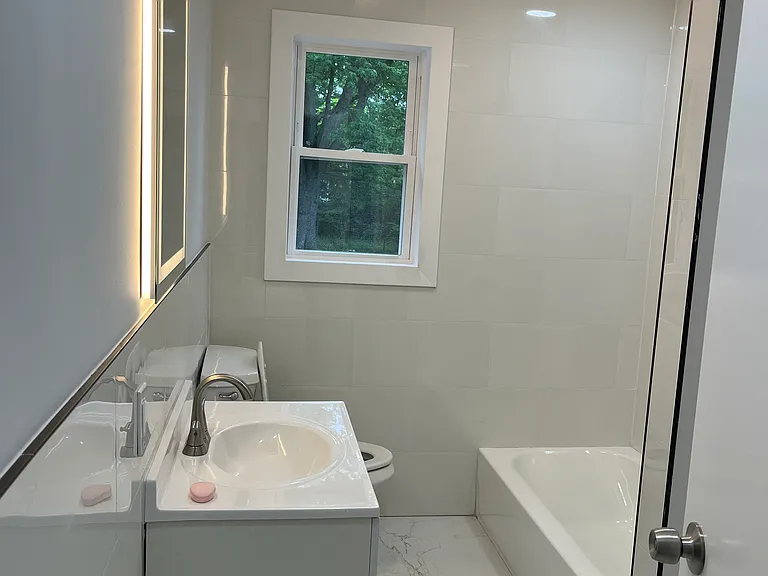 436 Ryders Ln — Photo 8