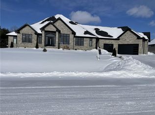 670 Bishopsgate Rd #9, Paris, ON N3L3E3