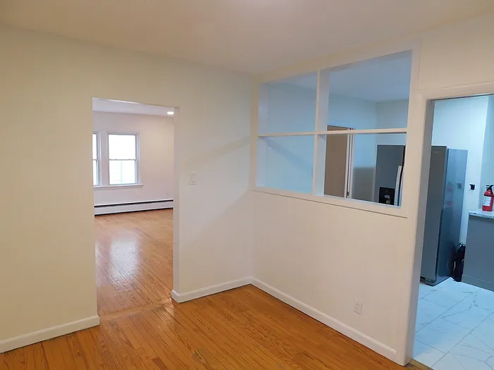 21 W 14th St #2 — Photo 9