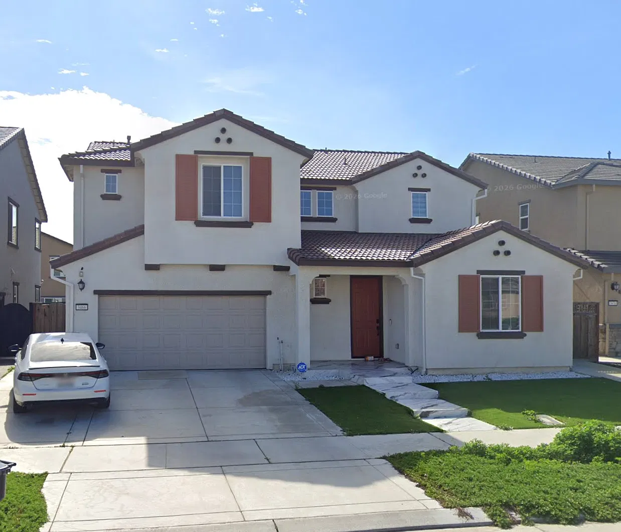 5 bed, 3.5 bath, 2800 sqft, $3,800 — Photo 1