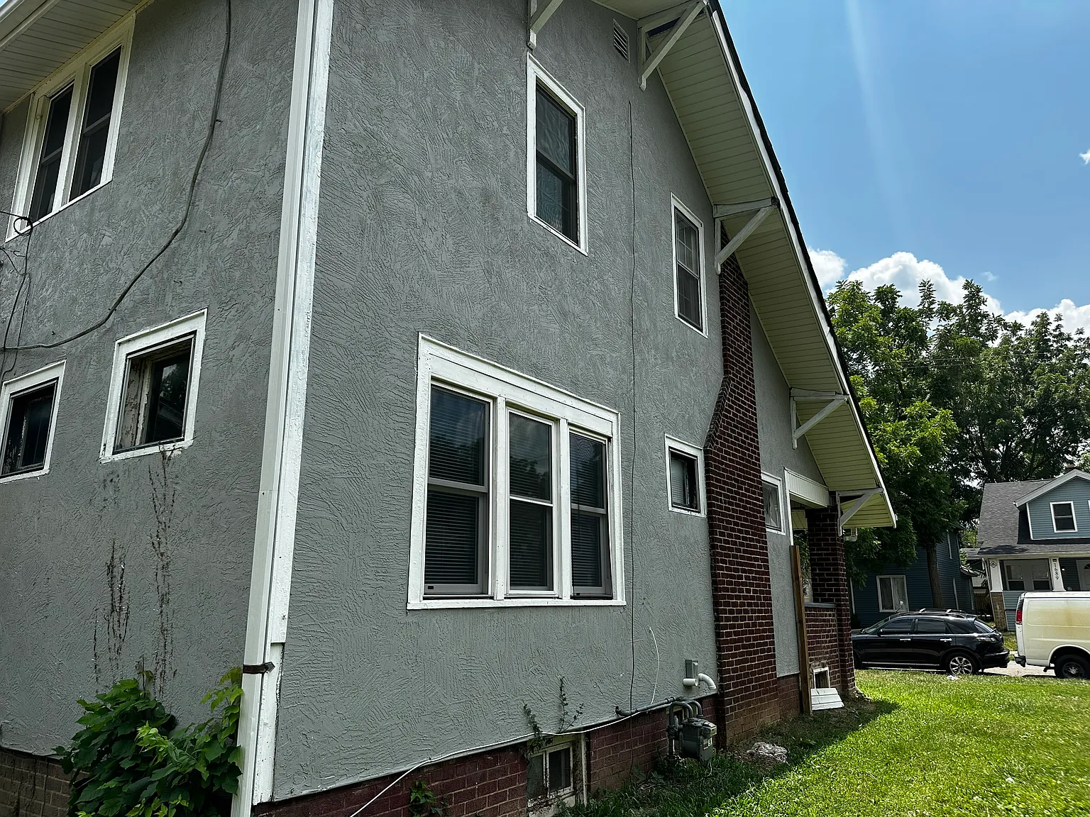 4 bed, 2.5 bath, 2200 sqft, $1,900 — Photo 3