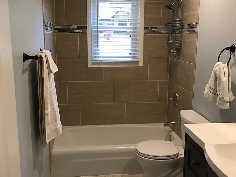 8210 NW Potomac Ave — Photo 3
