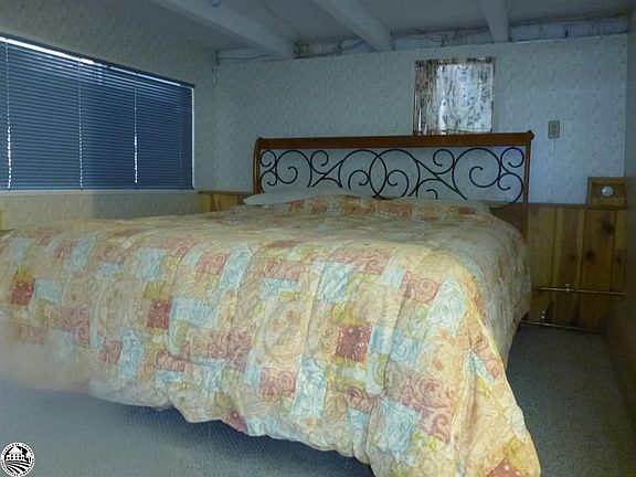 3rd image of 28018 Strawberry Dr
