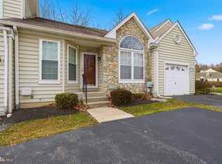 4335 Somerset Ln, Upper Chichester, PA 19014