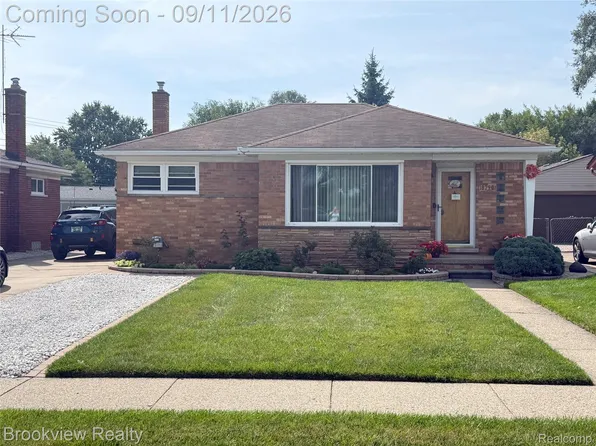 18790 E Ten Mile Rd, Eastpointe, MI 48021
