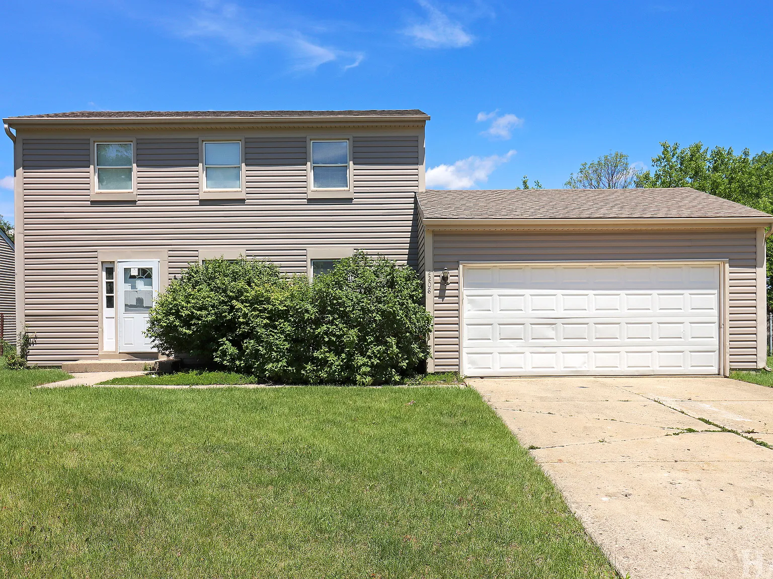 4 bed, 1600 sqft, $3,999 — Photo 2