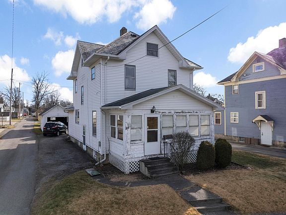 3rd image of 716 Kaler Ave