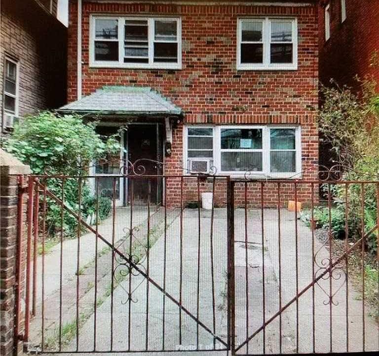 1st image of 104-62 Roosevelt Ave