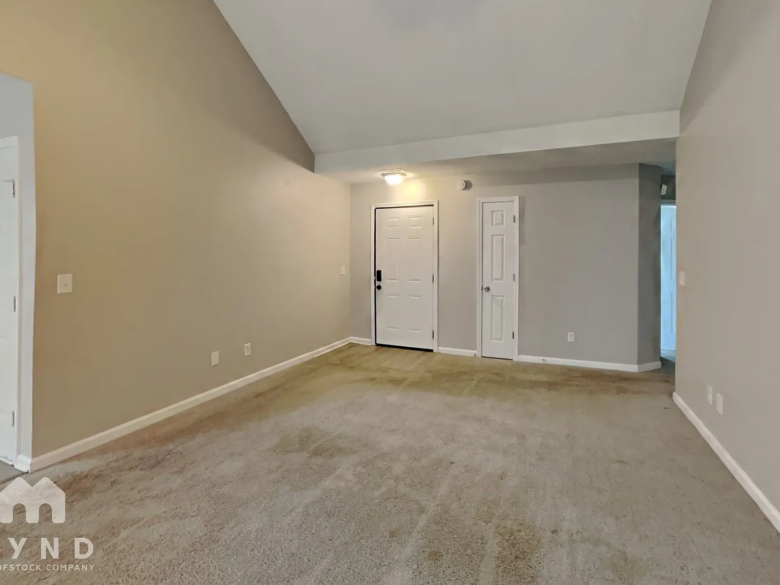 3 bed, 2.0 bath, 1776 sqft, $1,899 — Photo 3