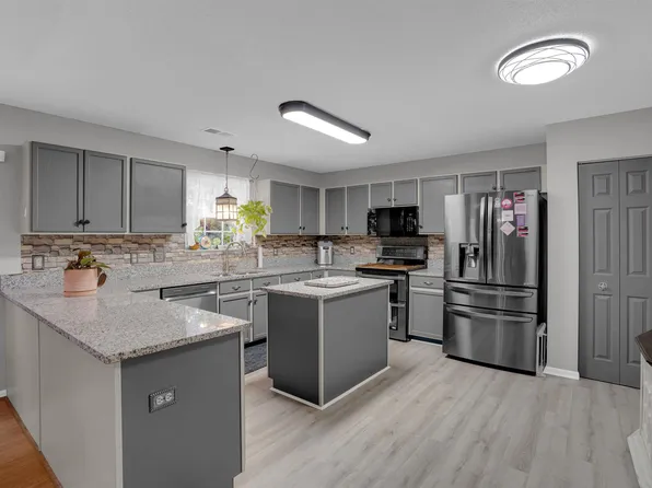 119 Silverberry Dr, Lexington, SC 29073