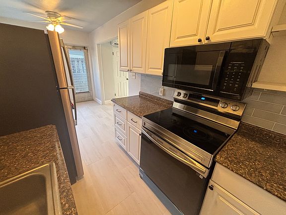 2nd image of 511 51st St #511
