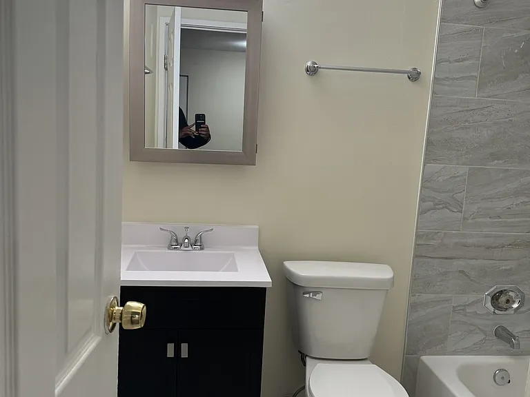 702 W Ivanhoe Ln #3B — Photo 3