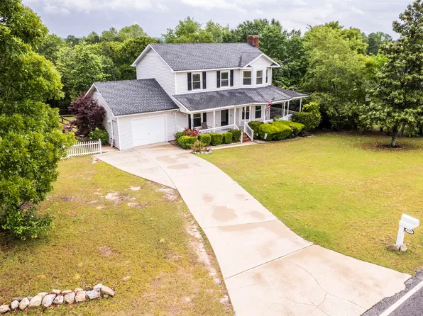1558 Ponderosa Trl, Cameron, NC 28326