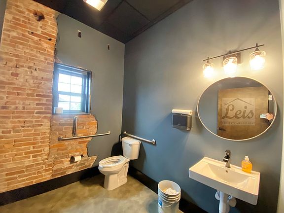 5th image of 22 S Center St Suite B-1