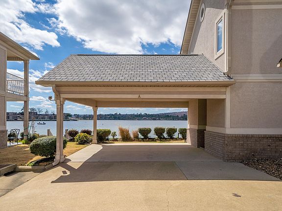 4th image of 188 Villa Point #A