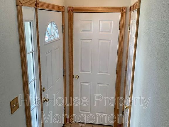 4th image of 5151 W 29th St #606