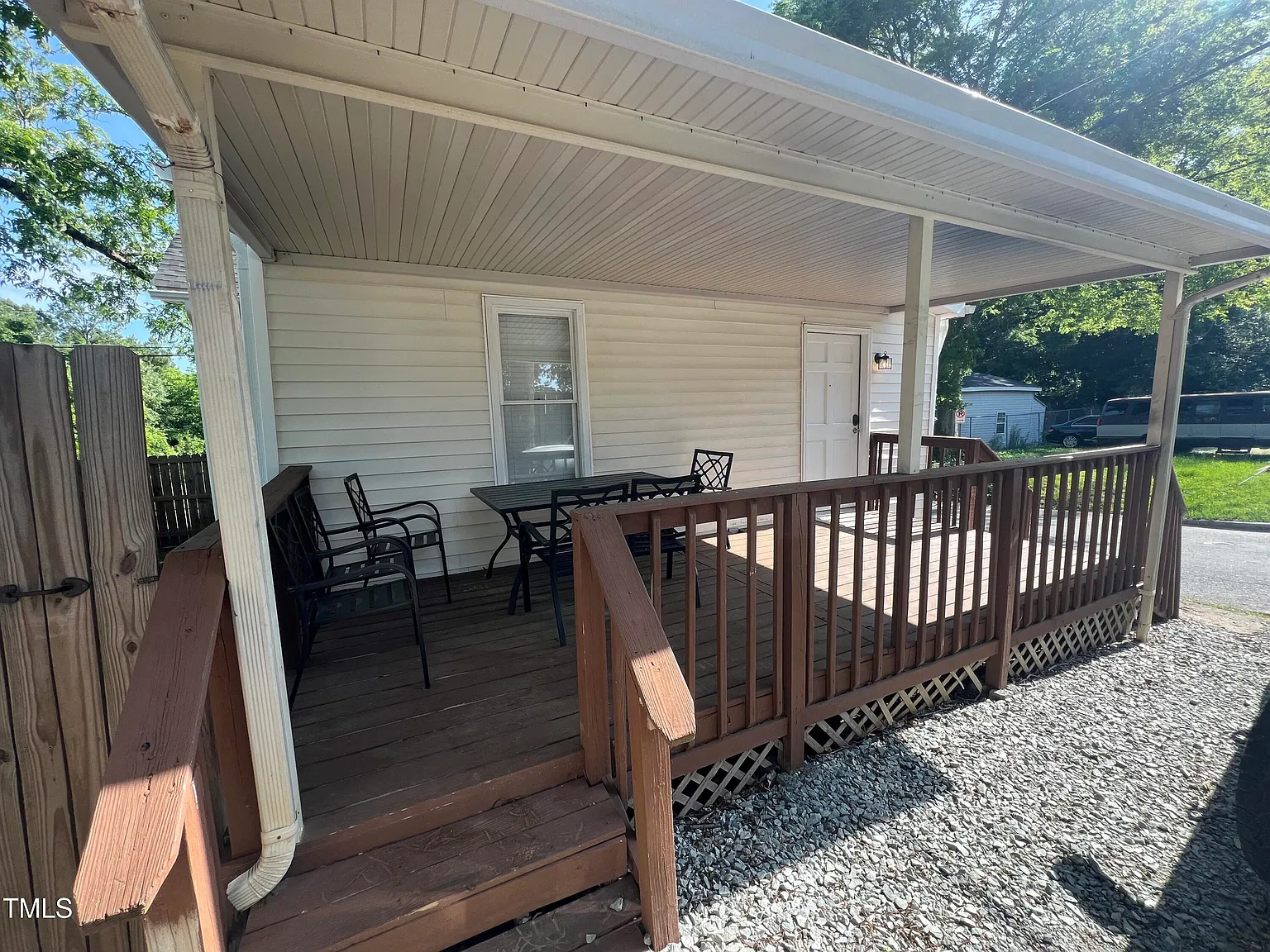 2 bed, 1.0 bath, $1,675 — Photo 4