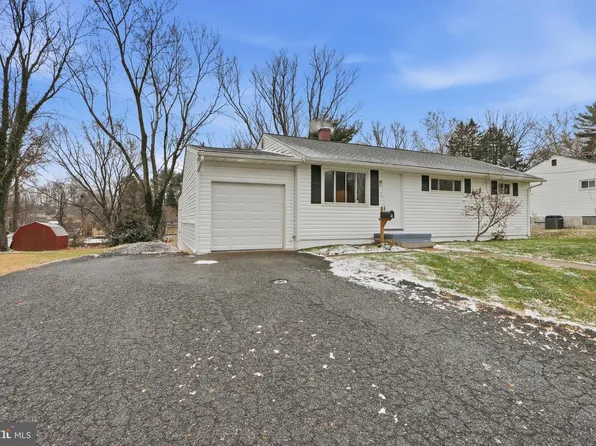 37 Wengate Rd, Owings Mills, MD 21117