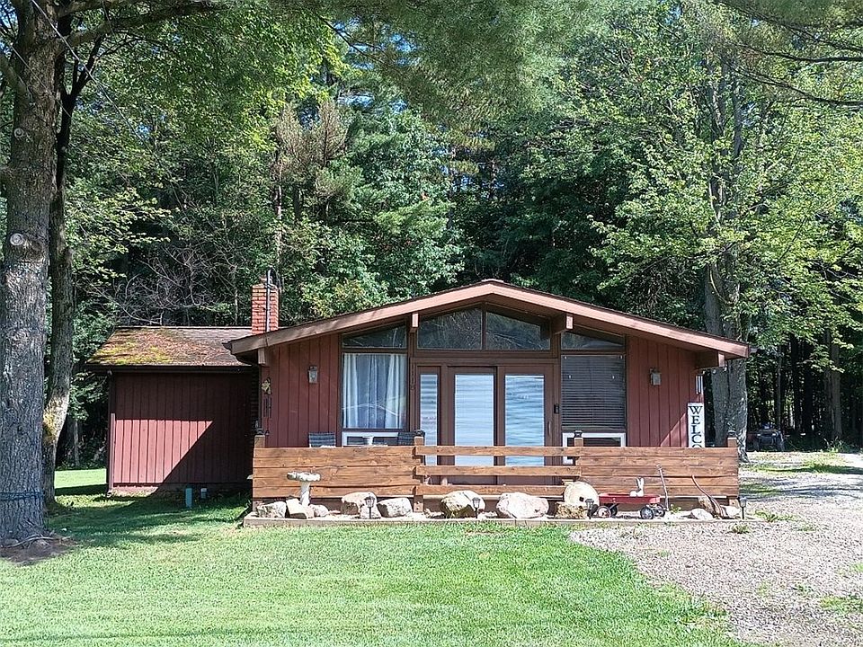 2nd image of 1118 Winding Way