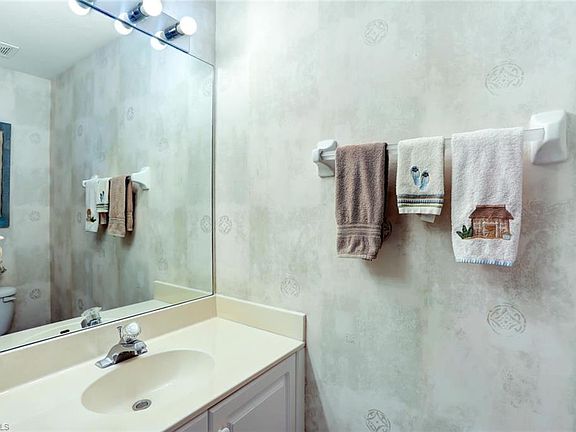 5th image of 4192 Tequesta Dr