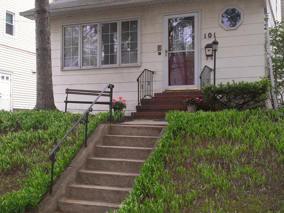 2nd image of 101 Davis Ave