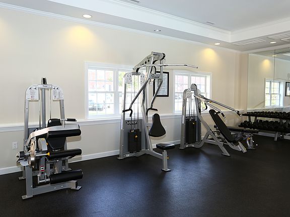 5th image of 160 Yeardley Dr APT 19