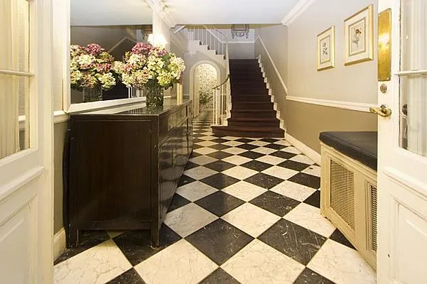 Rented by Leslie J. Garfield | media 6