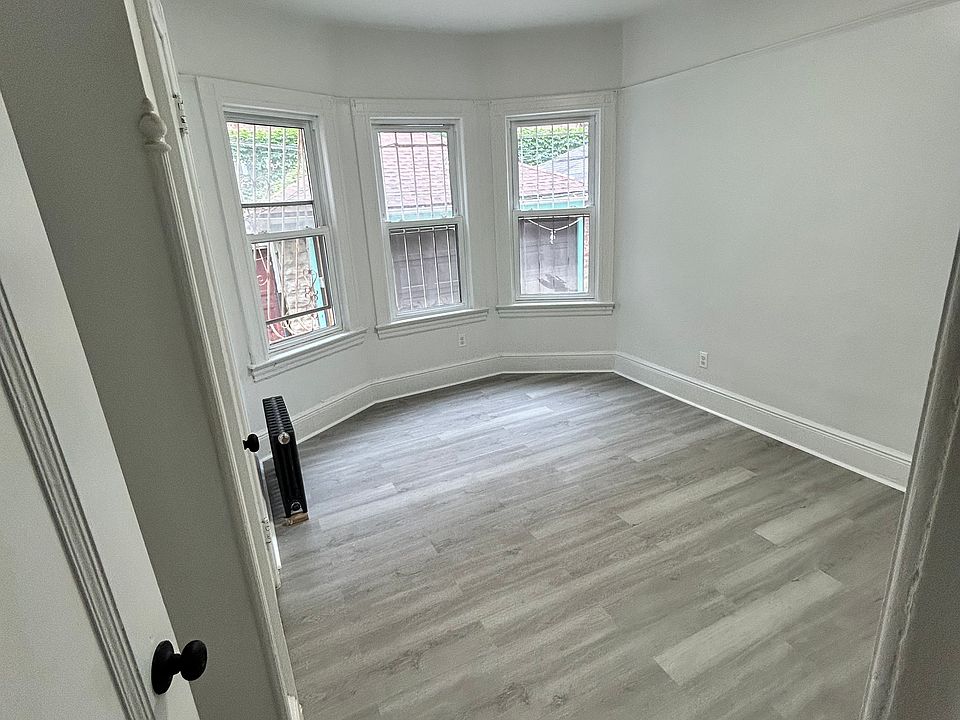 1st image of 607 E 17th St APT 1