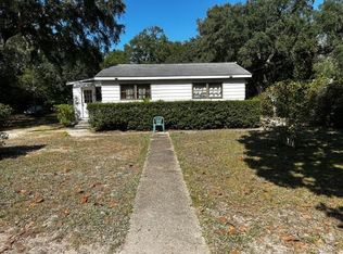 529 Live Oak St, Freeport, FL 32439