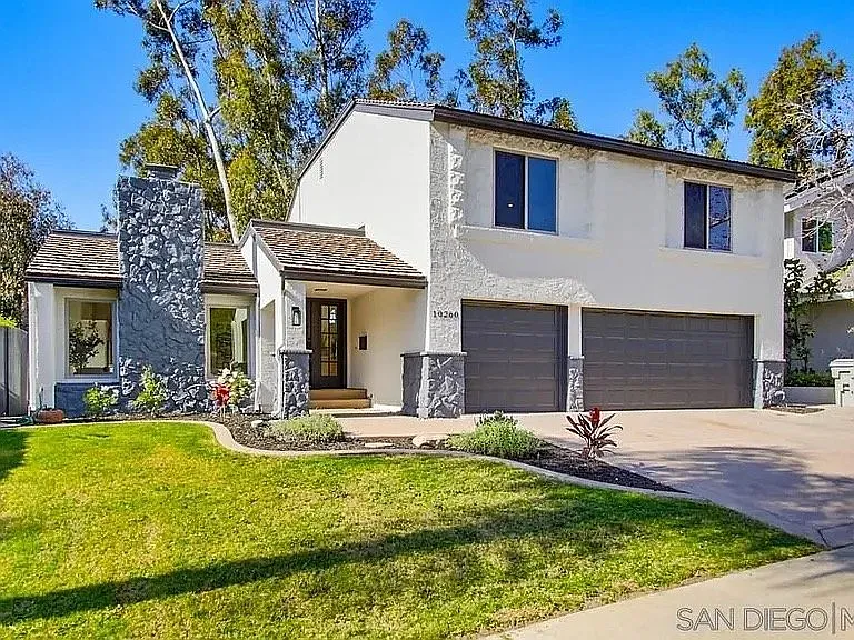 10260 Meadowview Dr — Photo 3