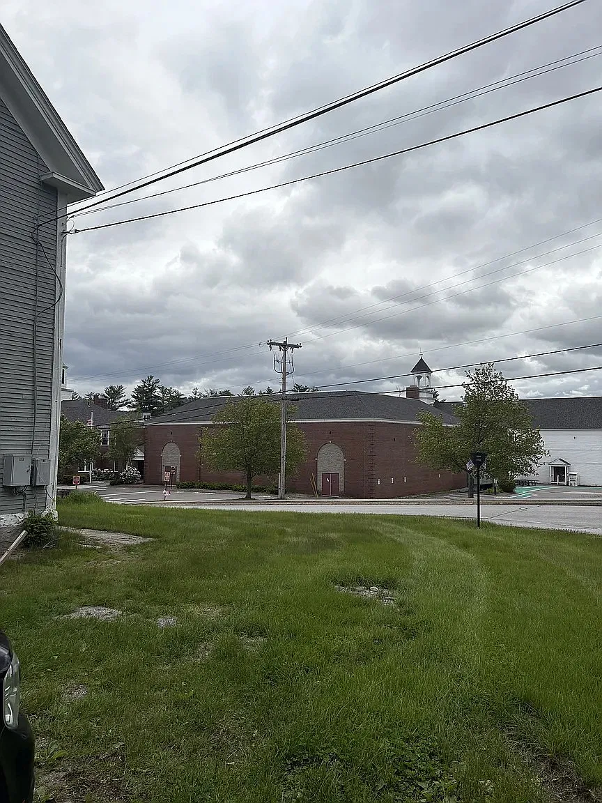 12 Hall Ave — Photo 1