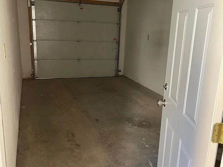 2049 Ruckle St — Photo 12