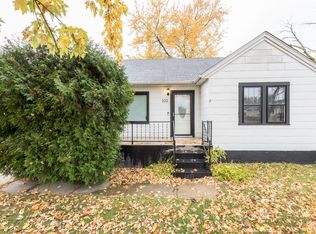 102 Baldwin Ave, Waukegan, IL 60085