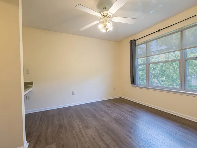 833 Old Greenville Hwy #1036 — Photo 12