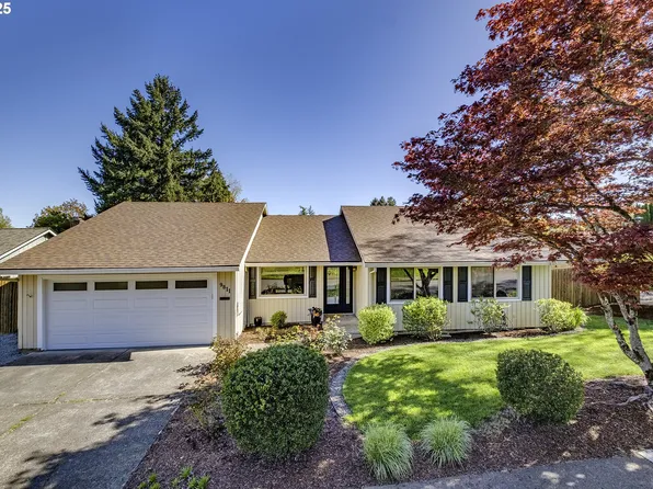 9811 SW Siletz Dr, Tualatin, OR 97062
