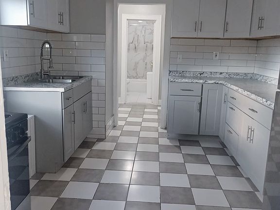 5th image of 674 S 5th Ave Floor 2
