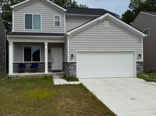 546 Lake Village Ave, Waterford, MI 48328