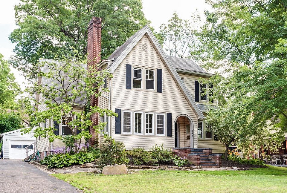 1st image of 569 Greenwood Ave