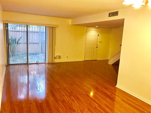 5th image of 8622 Lake Isle Dr