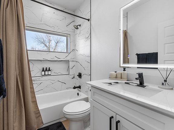 4th image of 1511 S Barry Ave #1511