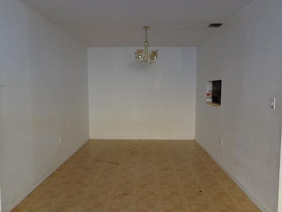 4th image of 4413 NW 185th St