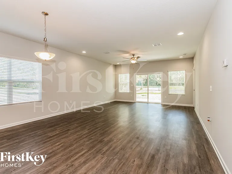 3241 Bowden Rd S — Photo 3