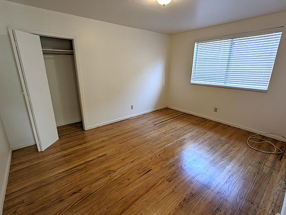 5th image of 2610 Sutter St APT 1